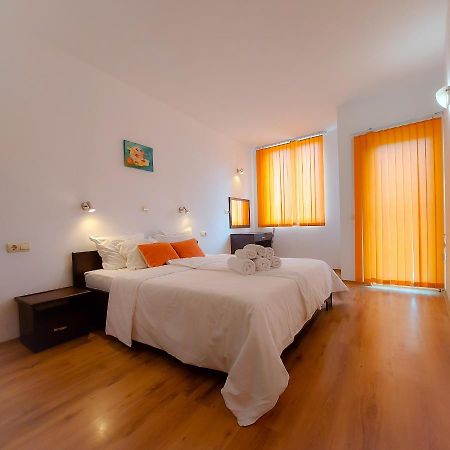 Sunny Holiday Apartments Sunny Beach Exterior photo