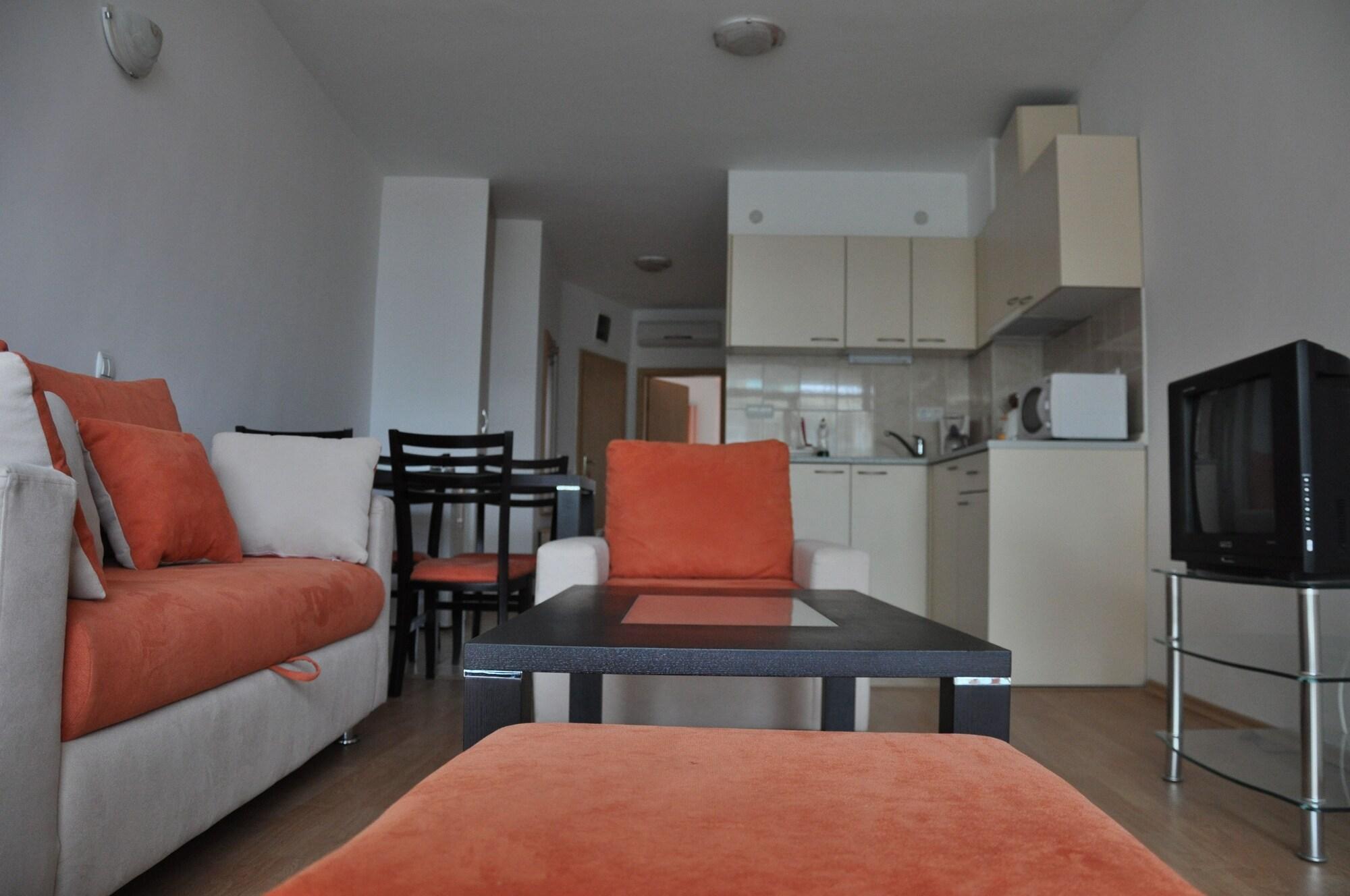 Sunny Holiday Apartments Sunny Beach Exterior photo