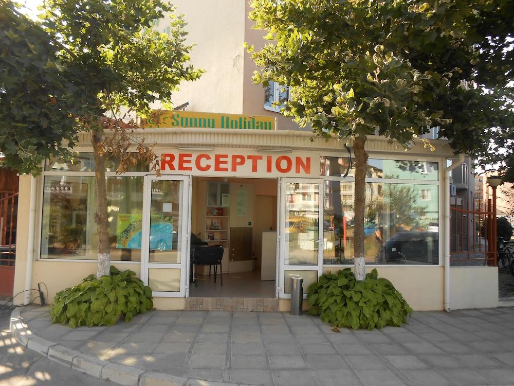 Sunny Holiday Apartments Sunny Beach Exterior photo